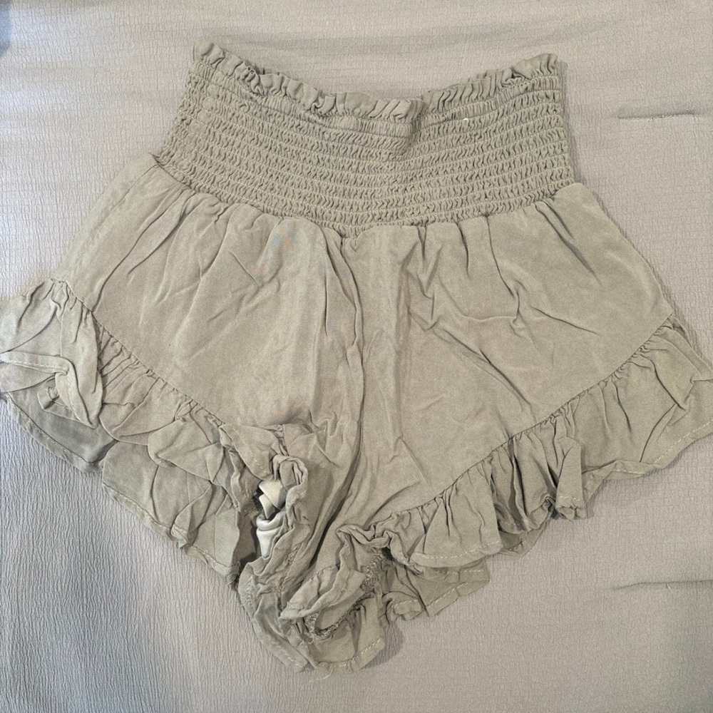 Women's Ruffled High-Waist Shorts
